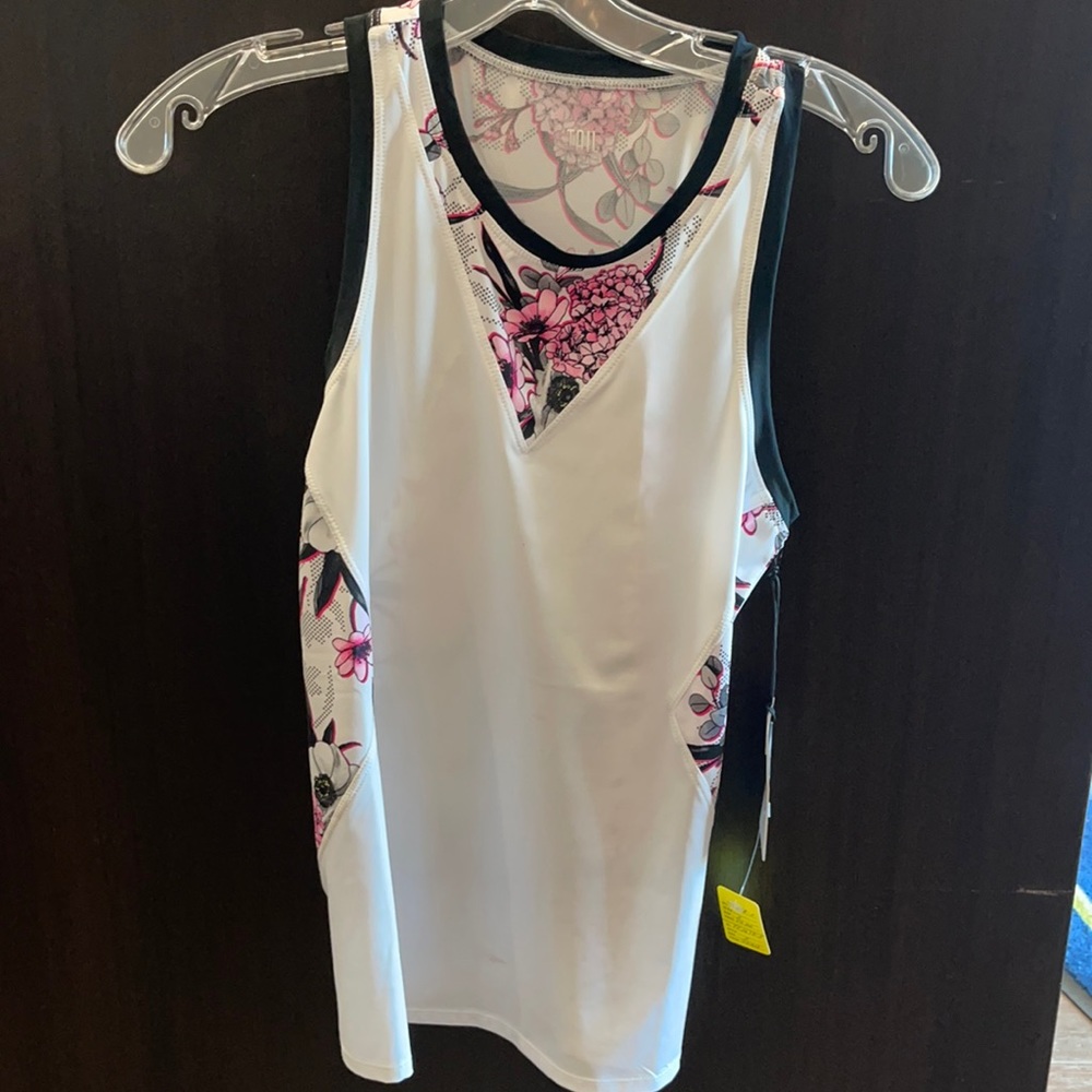 Tail tennis tank